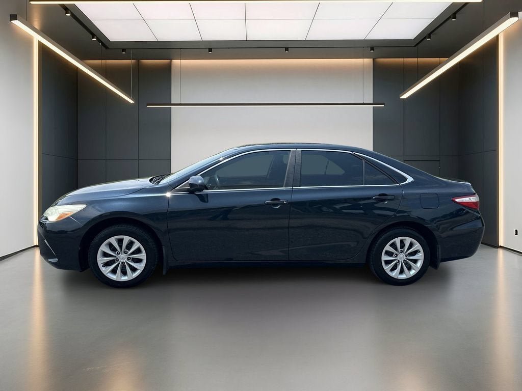 Used 2016 Toyota Camry XLE with VIN 4T1BF1FK2GU543712 for sale in Florence, AL