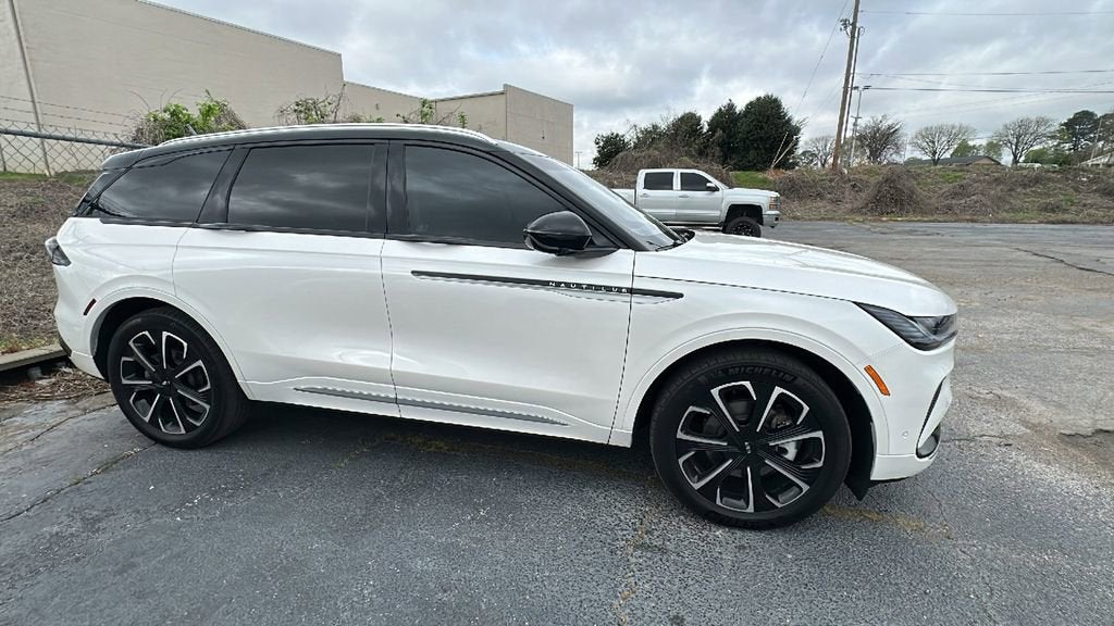 2024 Lincoln Nautilus Reserve