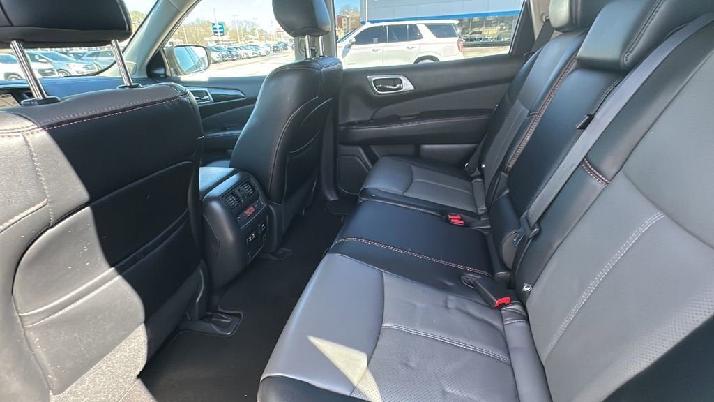 2019 Nissan Pathfinder SL