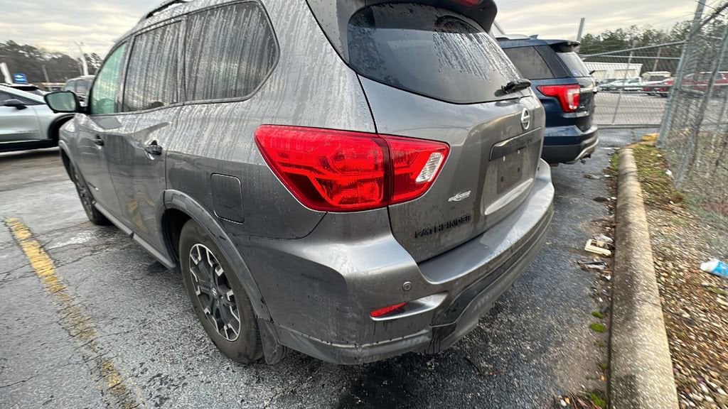 2019 Nissan Pathfinder SL