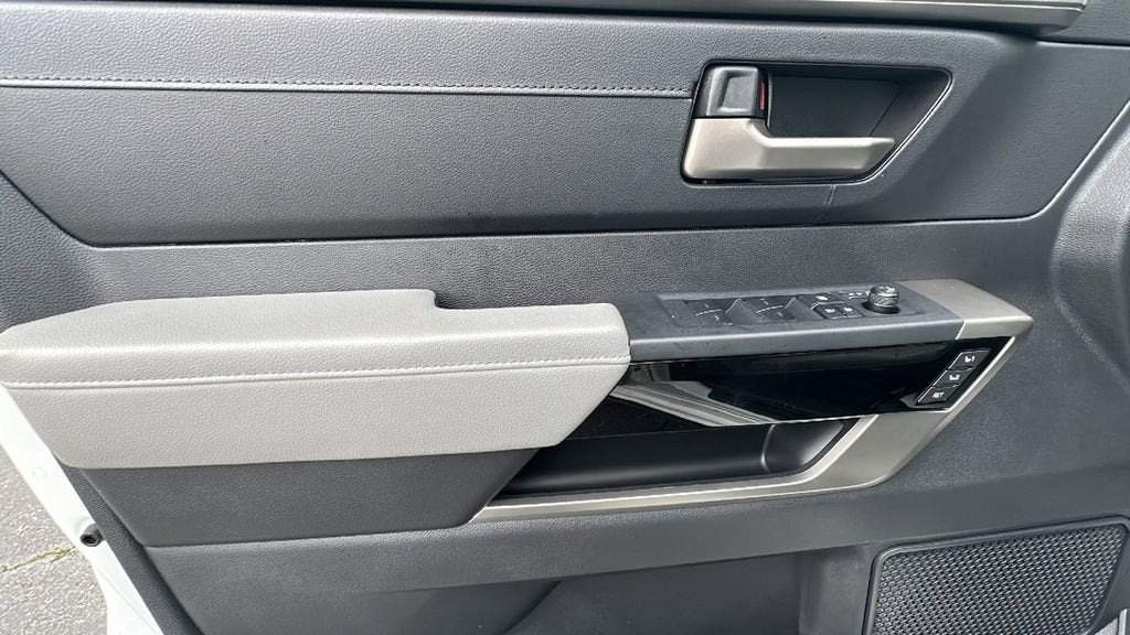 2025 Toyota Tundra 4WD SR5