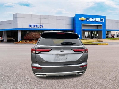 2023 Mitsubishi Outlander SE