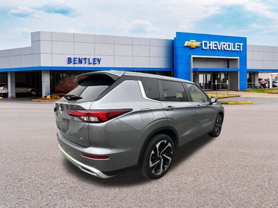 2023 Mitsubishi Outlander SE