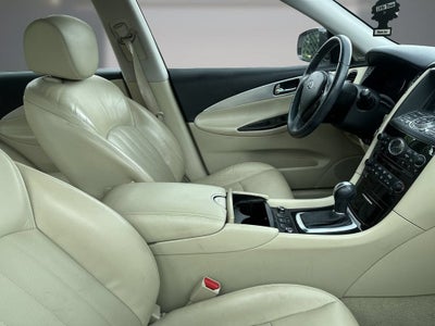 2016 INFINITI QX50 RWD 4dr