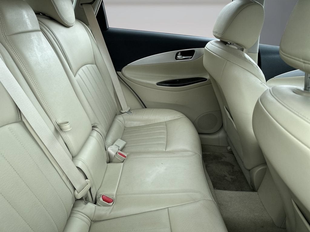 2016 INFINITI QX50 RWD 4dr