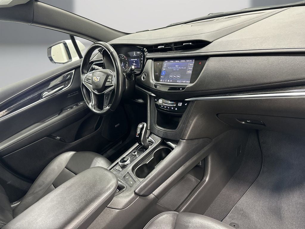 2022 Cadillac XT5 Premium Luxury