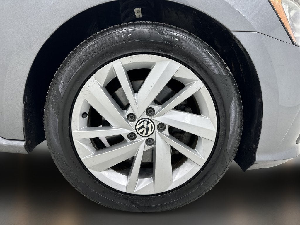 2018 Volkswagen Passat 2.0T SE