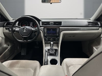 2018 Volkswagen Passat 2.0T SE