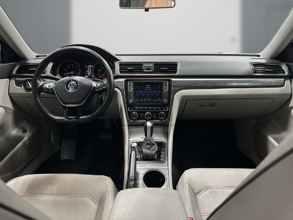 2018 Volkswagen Passat 2.0T SE