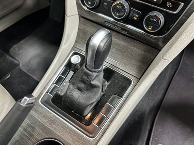 2018 Volkswagen Passat 2.0T SE