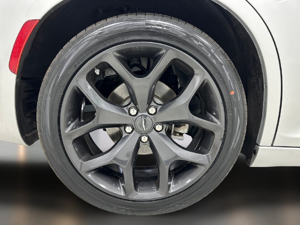2022 Chrysler 300 S