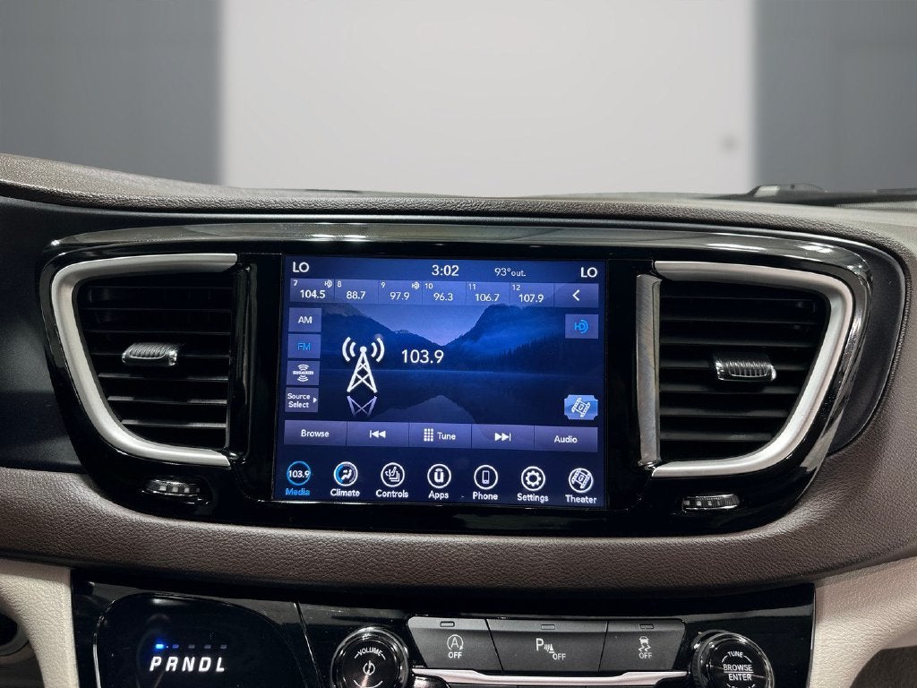 2020 Chrysler Pacifica Touring