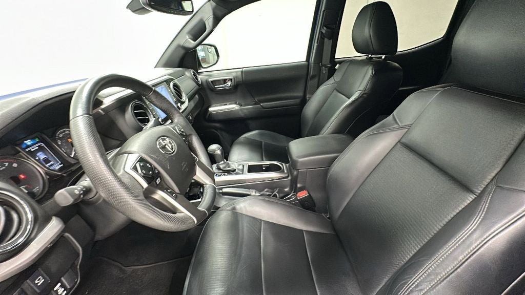 2023 Toyota Tacoma Limited V6