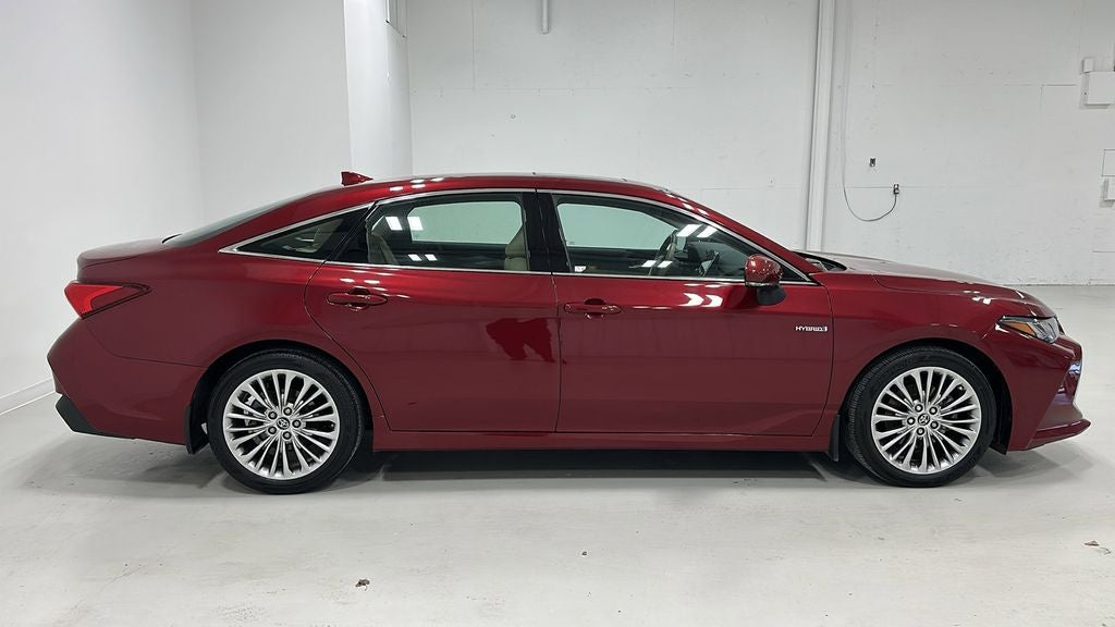 2019 Toyota Avalon Hybrid Limited