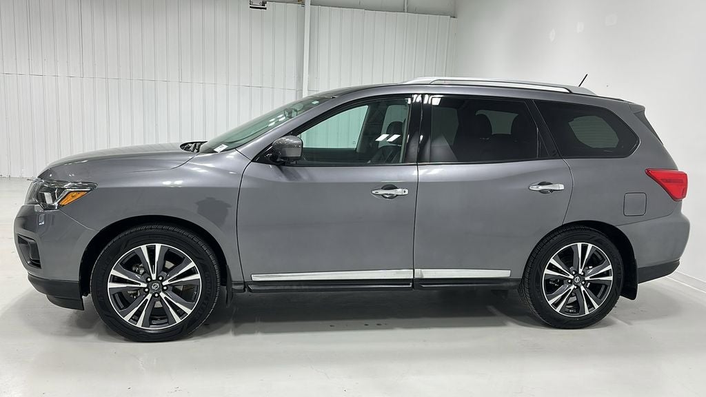 2017 Nissan Pathfinder Platinum