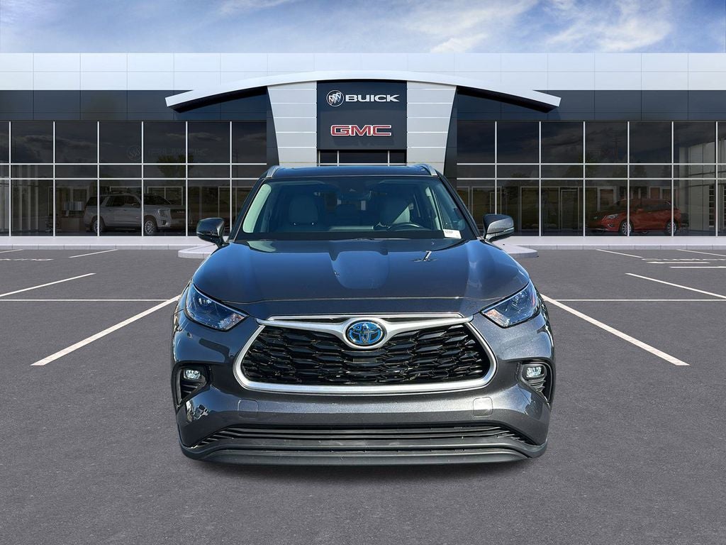 2022 Toyota Highlander Hybrid XLE