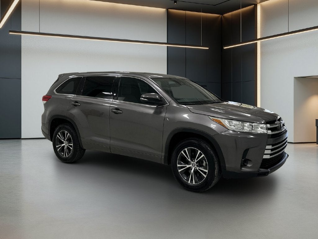 2017 Toyota Highlander LE