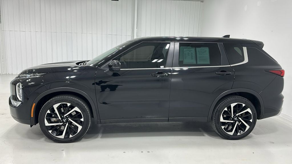 2022 Mitsubishi Outlander SE