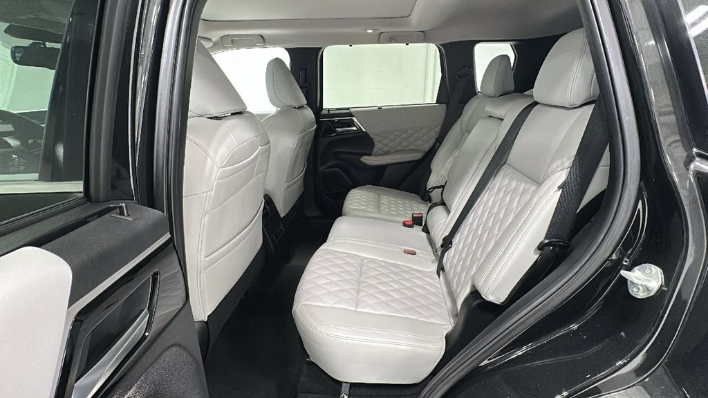 2024 Mitsubishi Outlander SEL Platinum Edition